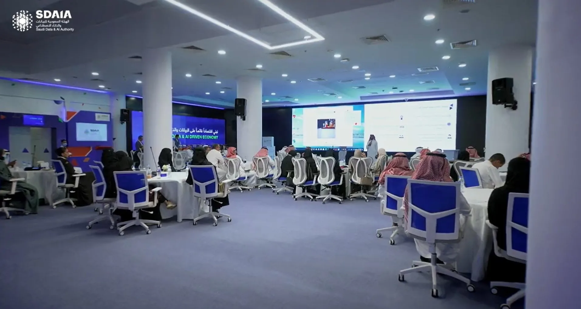 The AI education program will benefit more than 30,000 students and train around 2,000 teachers.jpg The AI education program will benefit more than 30,000 students and train around 2,000 teachers.jpg