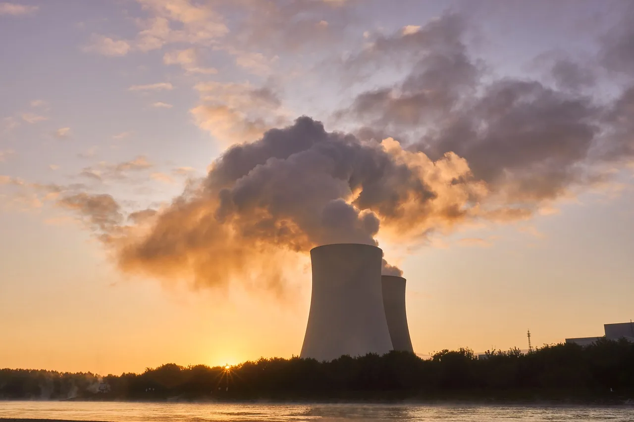 Comparison of Data Center Power Supply Methods: Nuclear Power Supply VS Other Power Supply