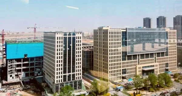 Big Data Industrial Park in Lanzhou New District: The second phase of 13,000 cabinets is topping out , and the third phase is on the way.