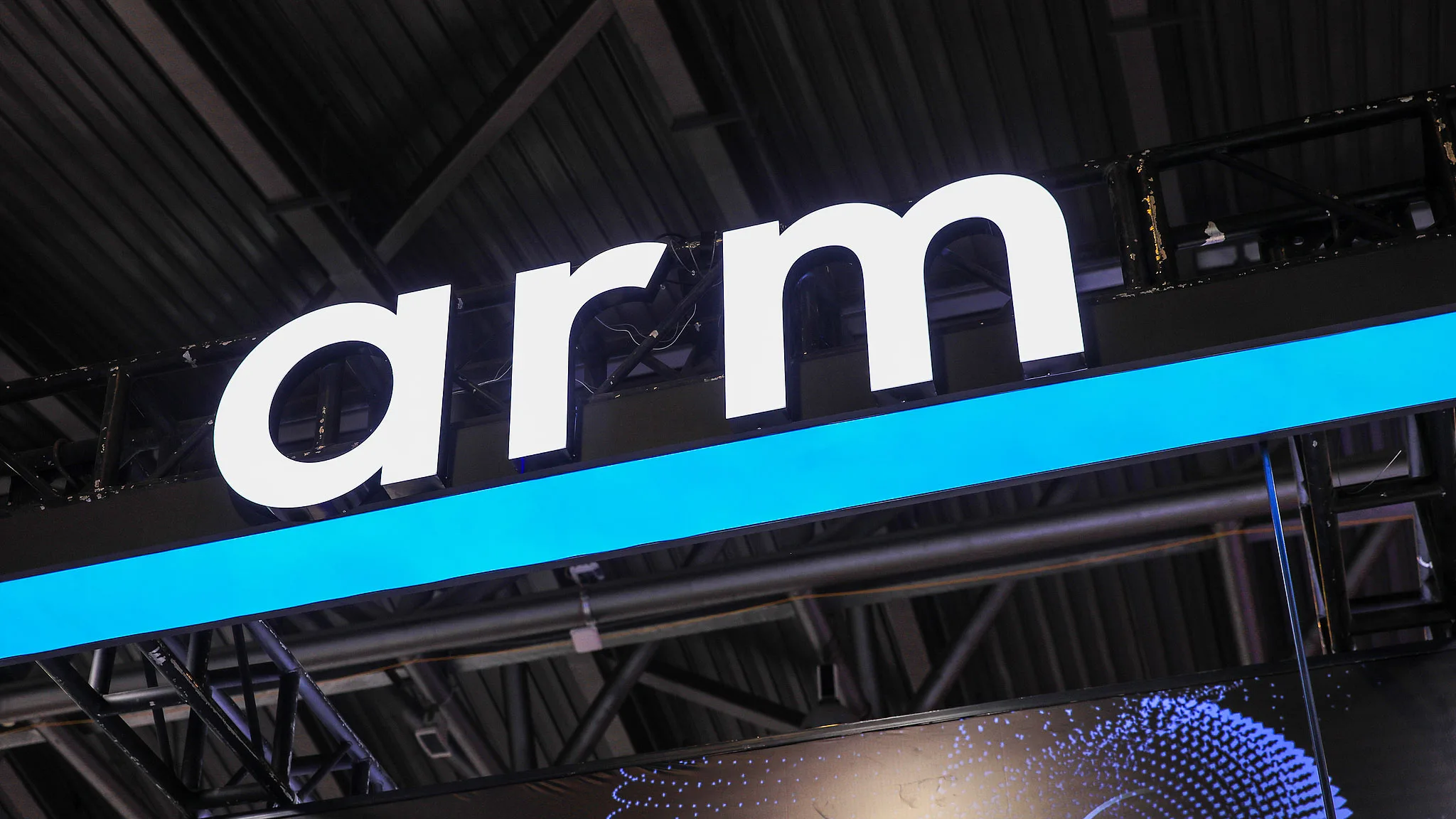 Arm aims to capture 50% of data center CPU market in 2025