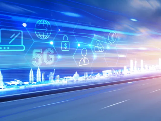 Huawei and Three UK show 5G home broadband modem, targeting 100Mbps